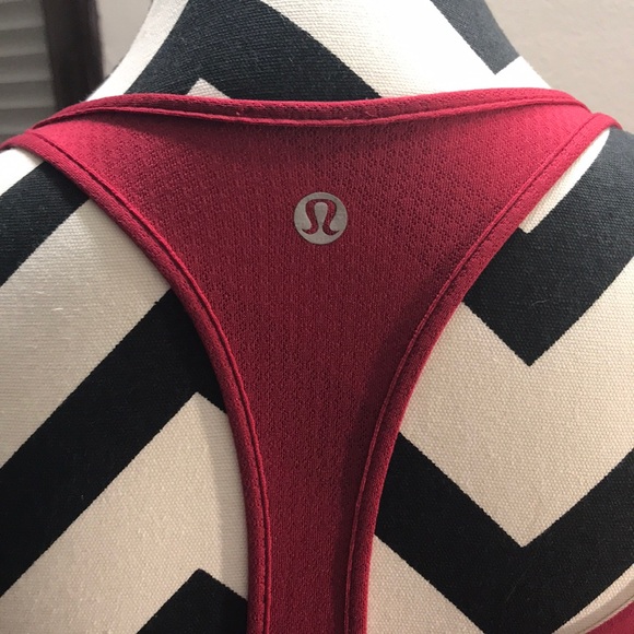Lululemon All sport support tank burgundy - Picture 5 of 7
